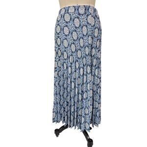 Max Studio 100% polyester long pleated lightweight skirt blues waist  Sz XL